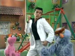 LolaPanchoAdriánUribeDancing