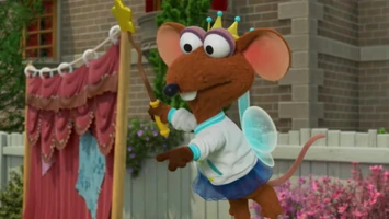 Rizzo as Gonzo's fairy ratfatherMuppet Babies "Gonzo-rella"