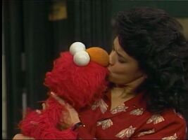 Sonia Manzano (Maria) & ElmoSesame Street Episode 2325