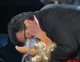 Vince Gill & Miss Piggy CMA Country Christmas