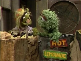 2921b.jpg (144 KB) Episode 2921