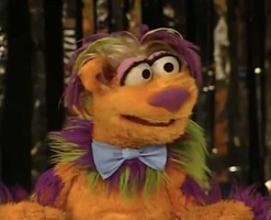 Tie-Tingo135.jpg (67 KB) TingoSesame English "Here in Right Field"