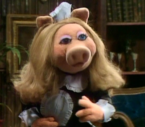 Happy New Year 2022 from Miss Piggy!