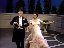 3956n.jpg (442 KB) "You Say Hola and I Say Hola"