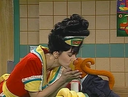 Marisa Tomei & Joey MonkeySesame Street segment