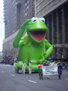 Kermit the Frog balloon at the 2009 6abc IKEA Thanksgiving Day Parade