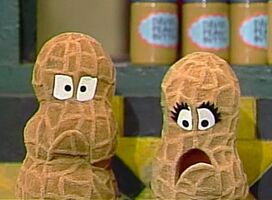peanut (left) in Episode 2560