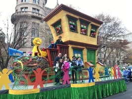 Macy's 2016 sesame float.jpg (603 KB) Sesame Street float, 2016