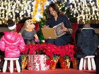 Obama with Miss Piggy at The National Christmas Tree Lighting in 2015.