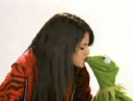 Selena Gomez & KermitAssociation of Zoos & Aquariums PSA