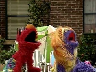 elmo beach ball