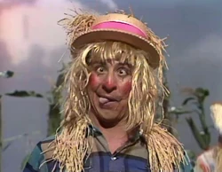 Scarecrow-Luis