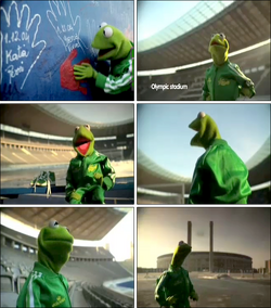 ADICOLOR “Kermit The Frog” Training JKT
