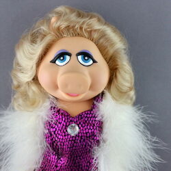 Miss Piggy Fantasy Dress Up Dolls Muppet Wiki Fandom