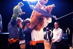 Mv3d bts 09.jpg (1.52 MB) Frank Oz performs Fozzie Bear alongside Jim Henson as Kermit and Dave Goelz as Gonzo