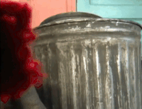 EWinsidecan.gif (7.16 MB) Elmo's World: Farms