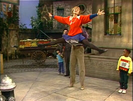 2584b.jpg (181 KB) "Sing It Out, Baby"