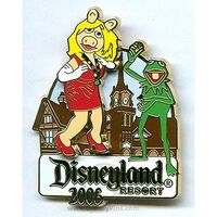 Pin Trading Night Collection - Miss Piggy and Kermit the Frog June 9, 2006 Disneyland