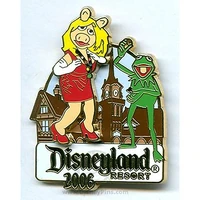 Pin Trading Night Collection - Miss Piggy and Kermit the Frog June 9, 2006 Disneyland