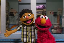 ElmoTamir-Laundromat.jpg (442 KB) show open