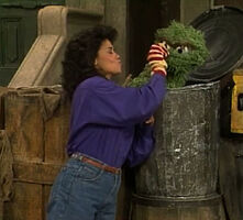 Sonia Manzano (Maria, using a puppet) & OscarSesame Street Episode 2346