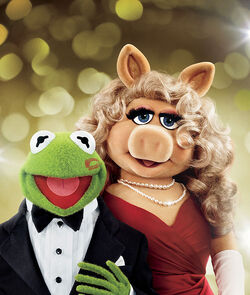 Kermit and Miss Piggy on the Kiss from FROM HERE TO ETERNITY 