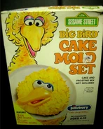 Big Bird cake mold set, 1977