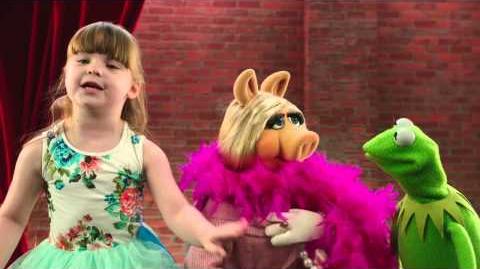 "Kiss the Pig"with Kermit the Frog and Miss Piggy