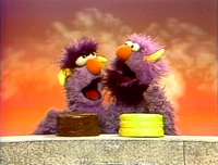 TwoHeaderCakes.jpg (387 KB) Surprise Cakes