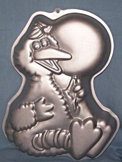 Big Bird with Banner Character Cake Pan