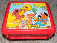 Aladdin lunchbox volleyball