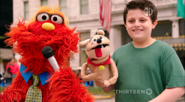 Murray interviews Sam, who made his own dog puppet (Sesame Street, episode 4503).