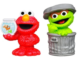 Hasbro figures elmo oscar.jpg (141 KB)