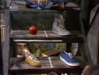 0868d.jpg (34 KB) "Three of These Things" (First: Episode 0868)