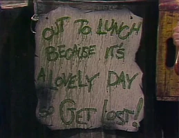 1194-OscarSign.jpg (164 KB) Episode 1194