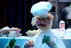 LitttleGreenLie-FoodPuppets