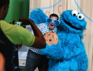 Sesameorlando2.jpg (103 KB) At his Meet & Greet photo op session at SeaWorld Orlando.