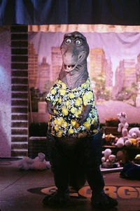 D414-UncleRoy4.jpg (69 KB)