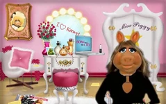 Muppets-go-com-7b.jpg (52 KB) Piggy's trailer on muppets.com.