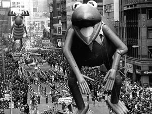 Kermit bullwinkle balloon 1977