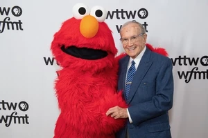 Minow with an  at a WTTW/WFMT event