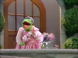 Ssnews.cinderdress.jpg