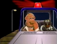 105cops.jpg (238 KB)