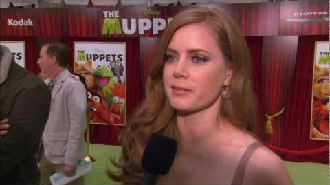 Amy Adams Interviewed at The Muppets World Premiere!