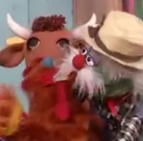 Old MacDonald & a chickenSesame Street Episode 4019