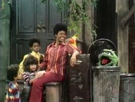 0253e.jpg (37 KB) "Smile"