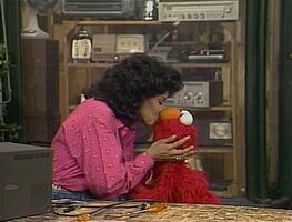 Sonia Manzano (Maria) & ElmoSesame Street Episode 2273