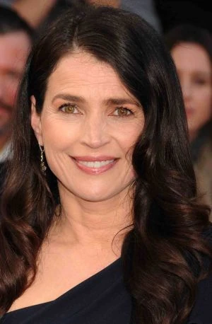 Julia Ormond Sabrina Hairstyle