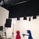 ElmoGrover47.jpg (74 KB) Elmo and Grover on the LA set