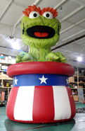 Oscar the Grouch, 25 foot